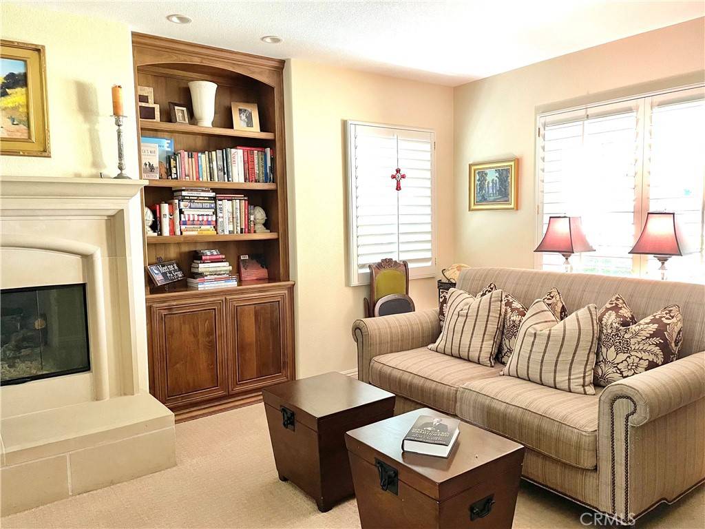 Lake Forest, CA 92610,1 Espalier DR