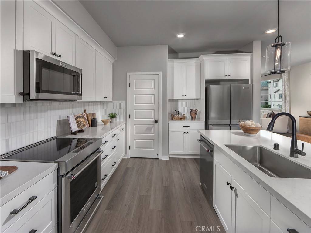 San Pedro, CA 90732,1498 Skyline LN