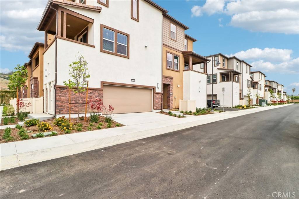 Pomona, CA 91768,1555 Stratus DR