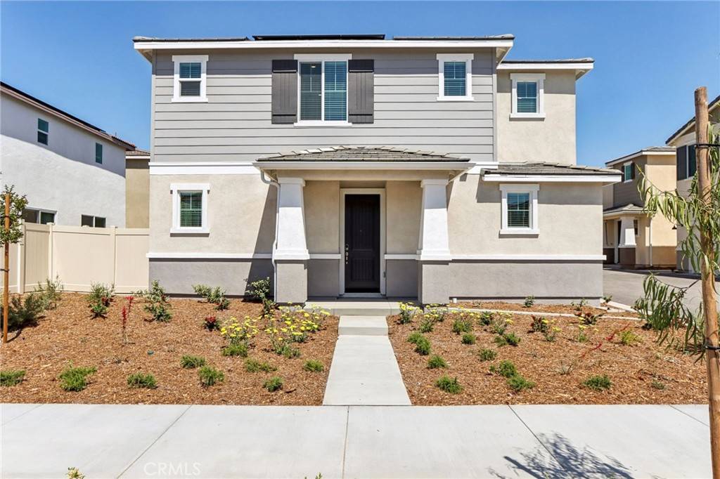 Redlands, CA 92374,2112 Bergamot ST