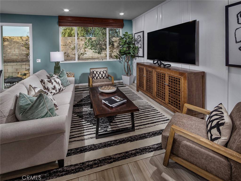 Redlands, CA 92374,2149 Bergamot ST