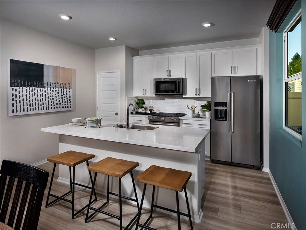 Redlands, CA 92374,2145 Bergamot ST