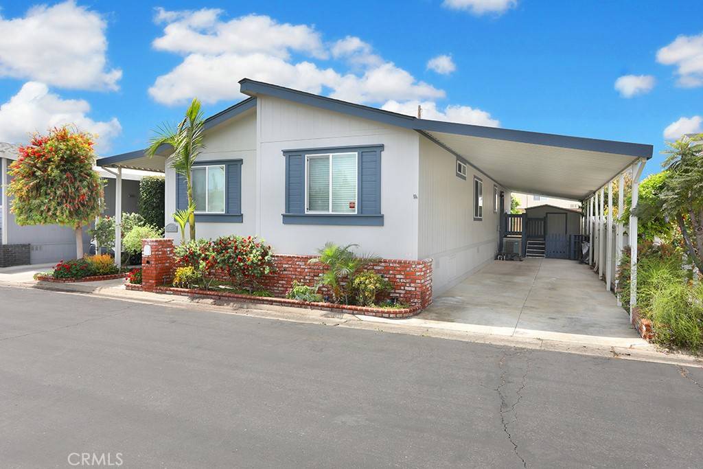Tustin, CA 92780,37 Estrella