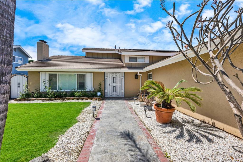Fountain Valley, CA 92708,17217 Oak ST
