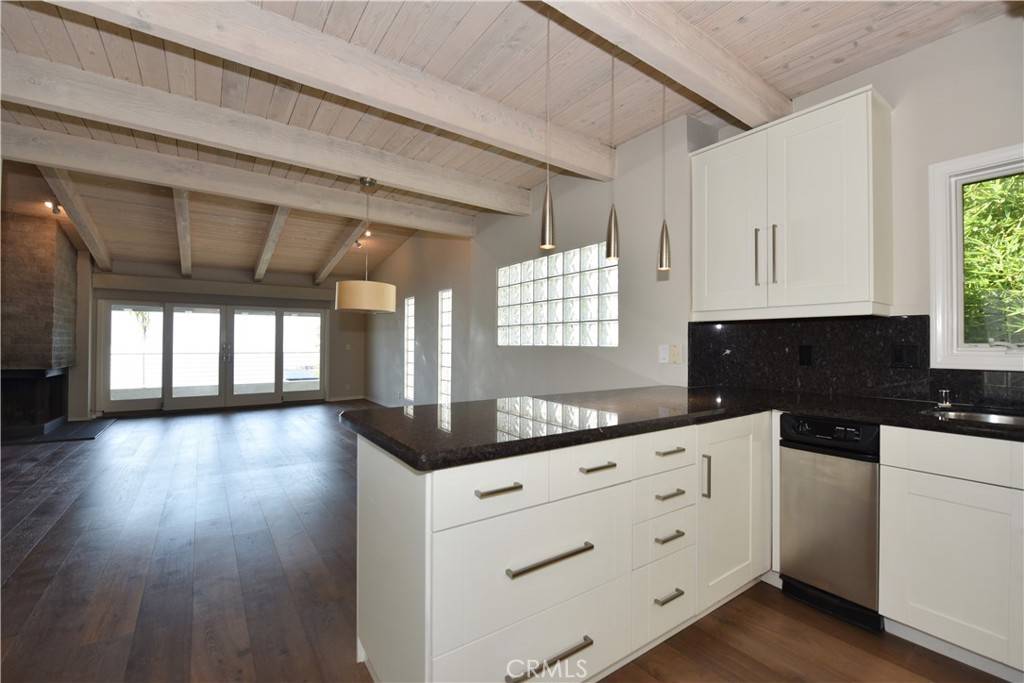 Laguna Beach, CA 92651,1110 Katella ST