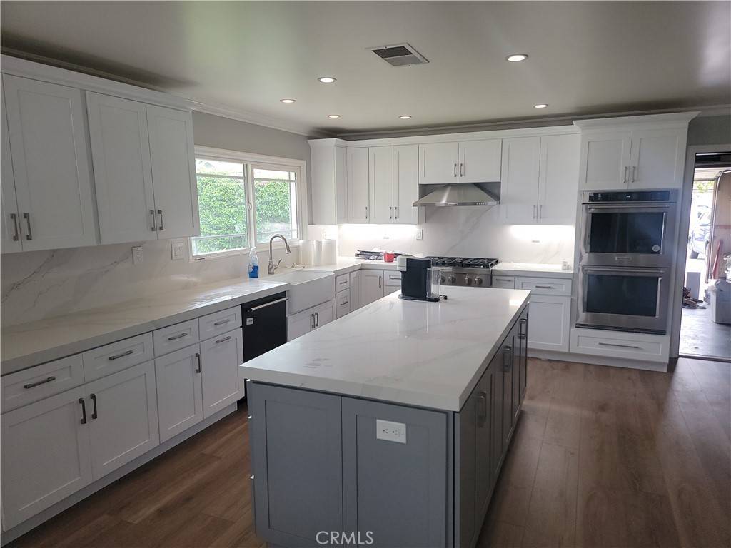 Orange, CA 92869,3139 E Gainsborough RD