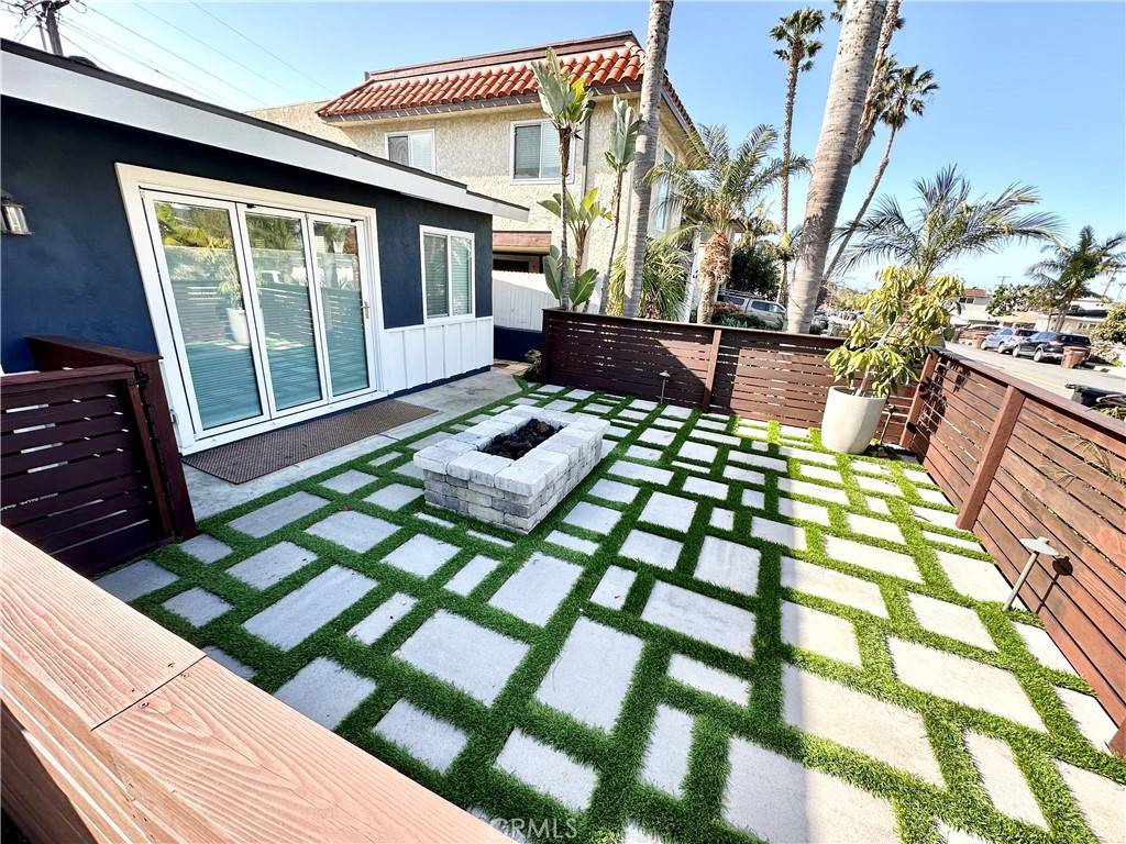 San Clemente, CA 92672,109 W Escalones