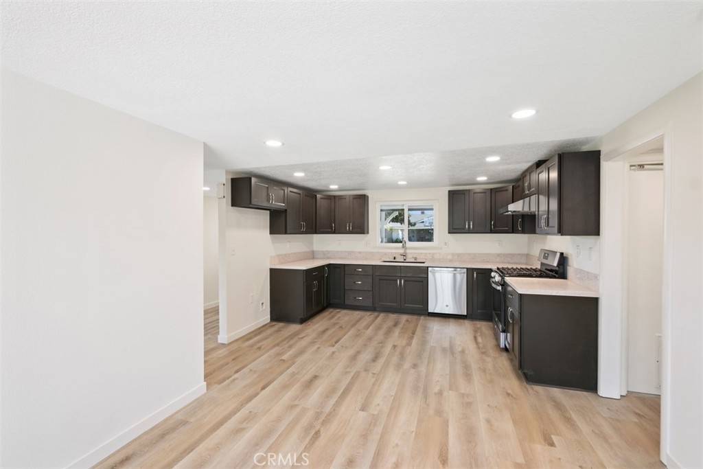 Placentia, CA 92870,1732 Stanley AVE