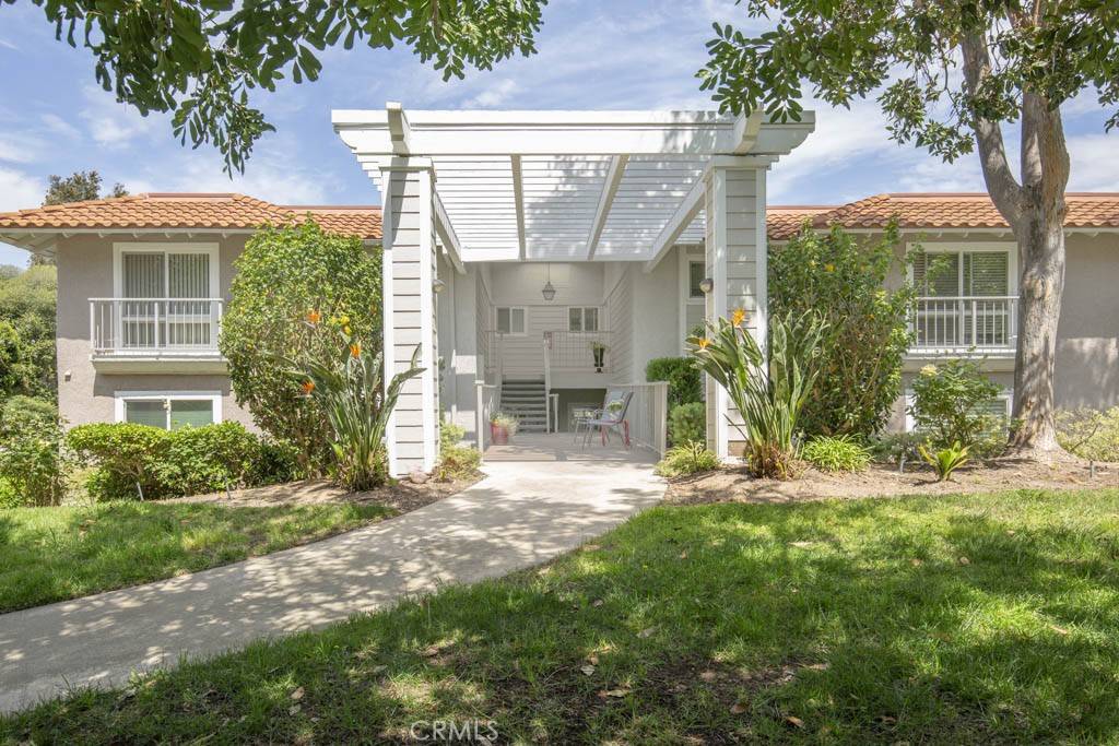 Laguna Woods, CA 92637,3303 Via Carrizo #A