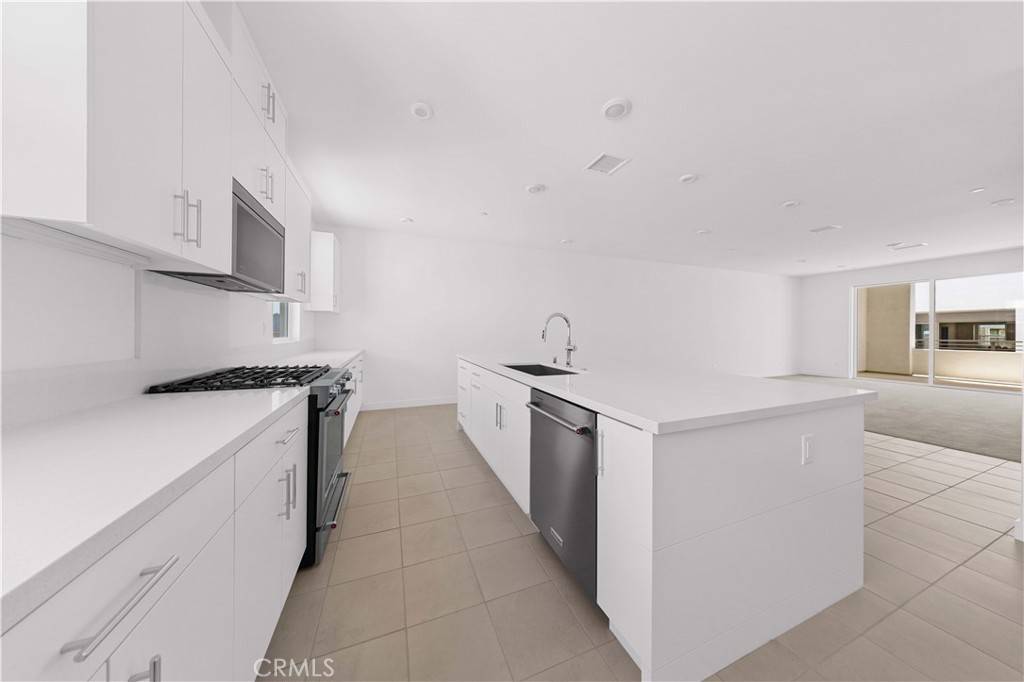 San Diego, CA 92108,2631 Everly dr