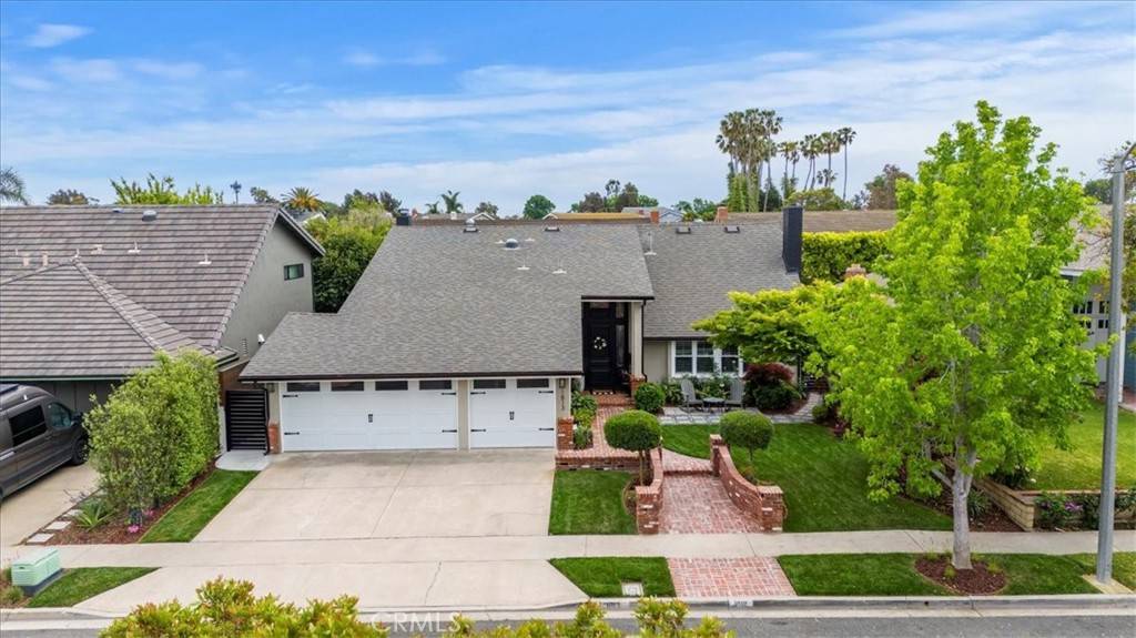 Costa Mesa, CA 92626,1813 Oriole DR