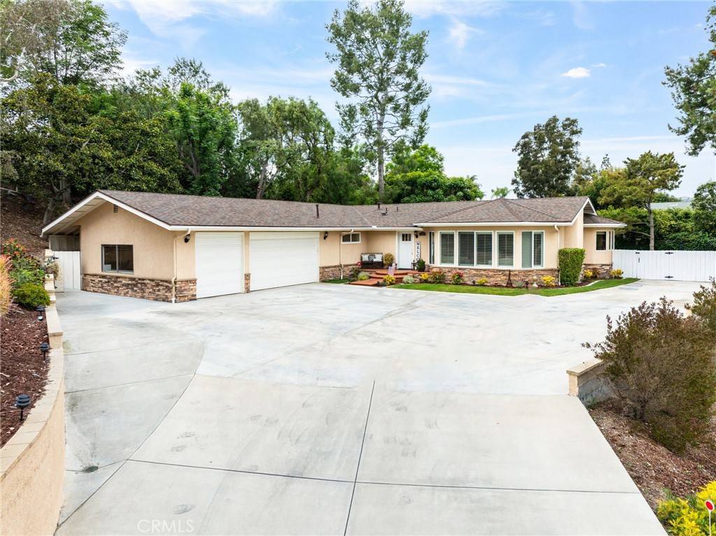 Yorba Linda, CA 92886,5225 Tedford WAY