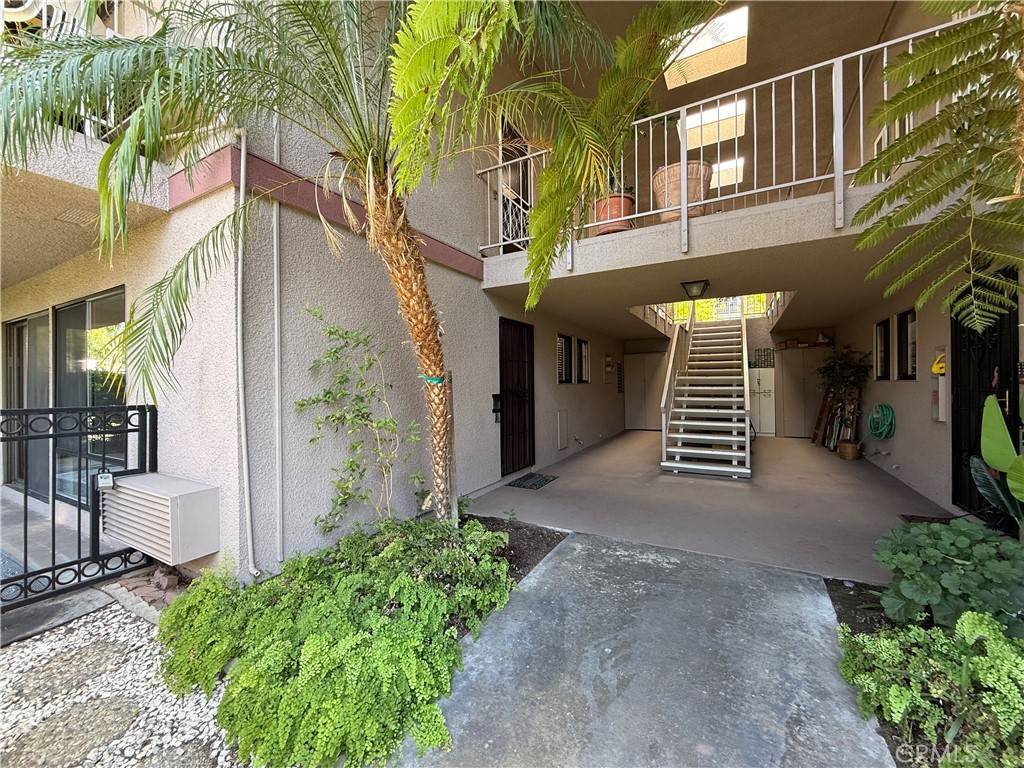 Laguna Woods, CA 92637,851 Ronda Mendoza #B