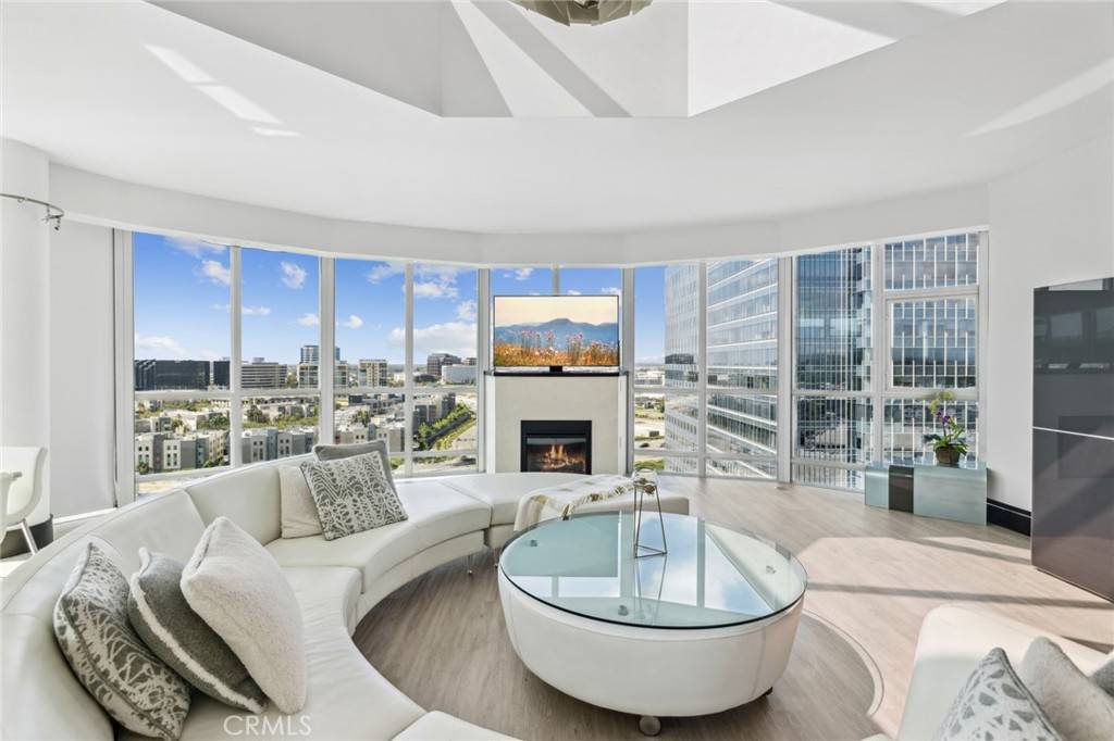 Irvine, CA 92612,3141 Michelson DR #1803