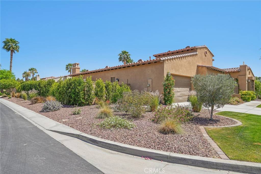 La Quinta, CA 92253,52202 Shining Star LN