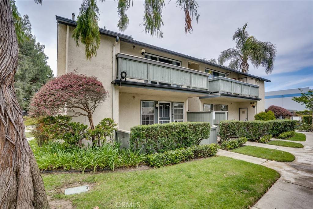 Huntington Beach, CA 92648,18292 Parkview LN #204