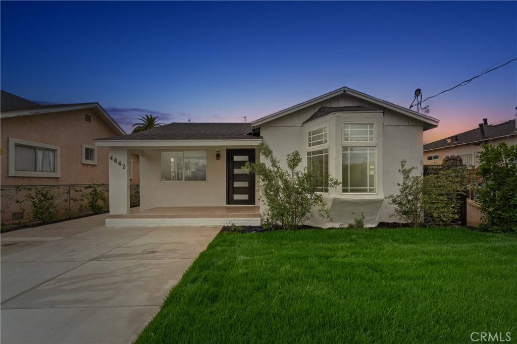 Inglewood, CA 90301,4842 W 99th ST