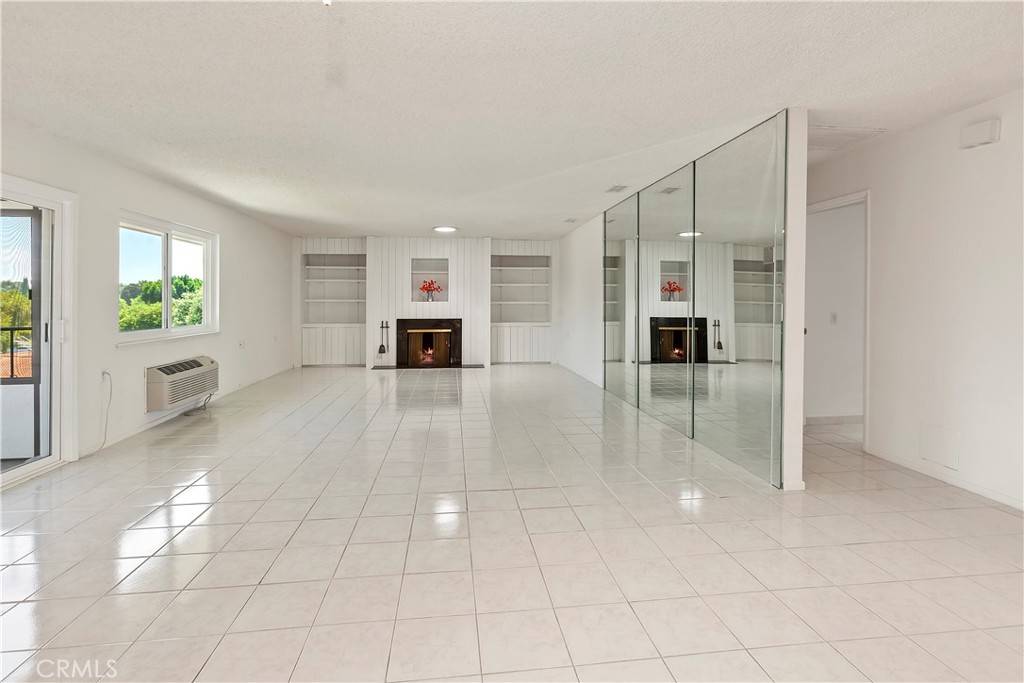 Laguna Woods, CA 92637,2355 Via Mariposa W #3F