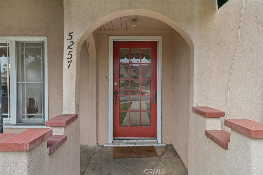 Los Angeles, CA 90041,5257 Vincent AVE