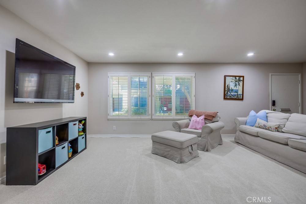 Fountain Valley, CA 92708,18250 Cabrillo CT