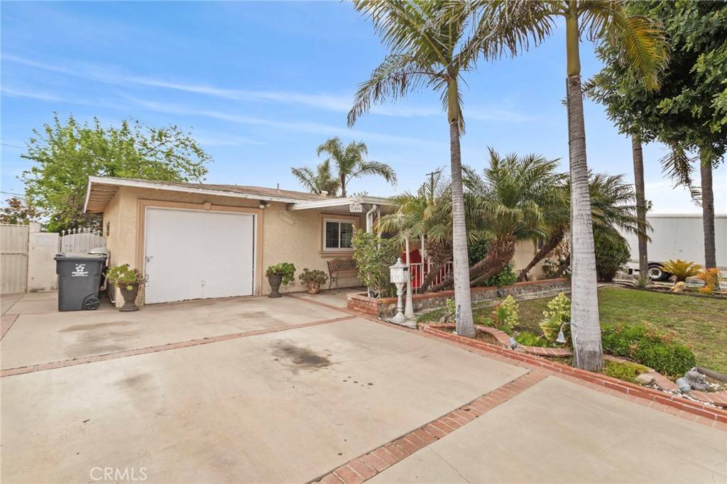 Santa Ana, CA 92704,1406 W Camden PL