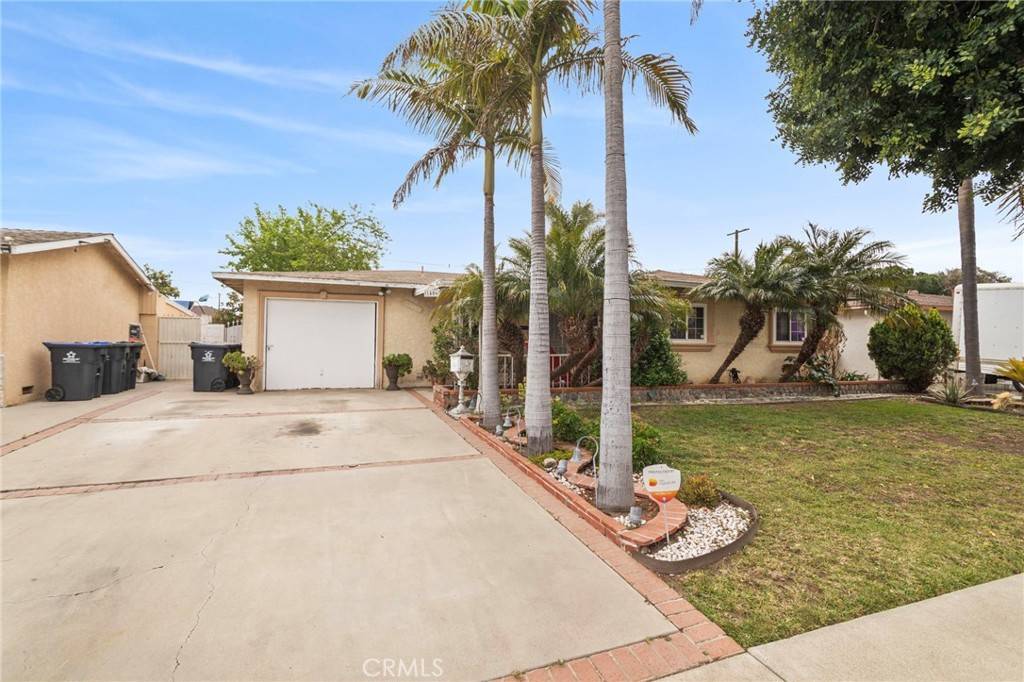 Santa Ana, CA 92704,1406 W Camden PL