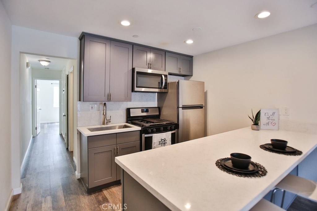 Fountain Valley, CA 92708,17200 Newhope ST #206
