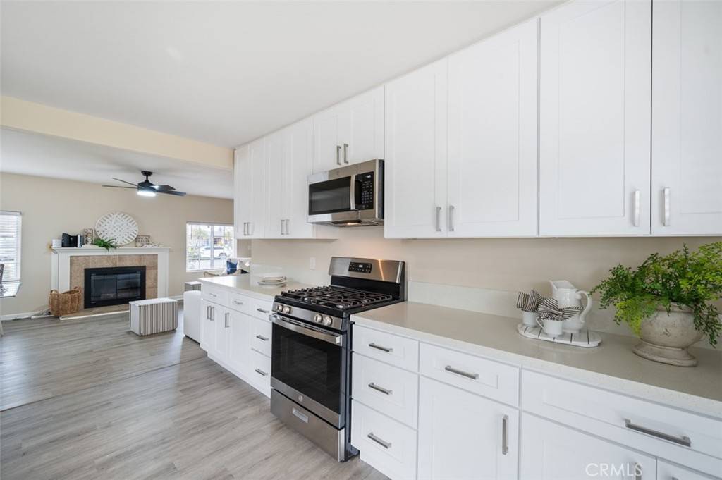 653 Joann ST Costa Mesa, CA 92627