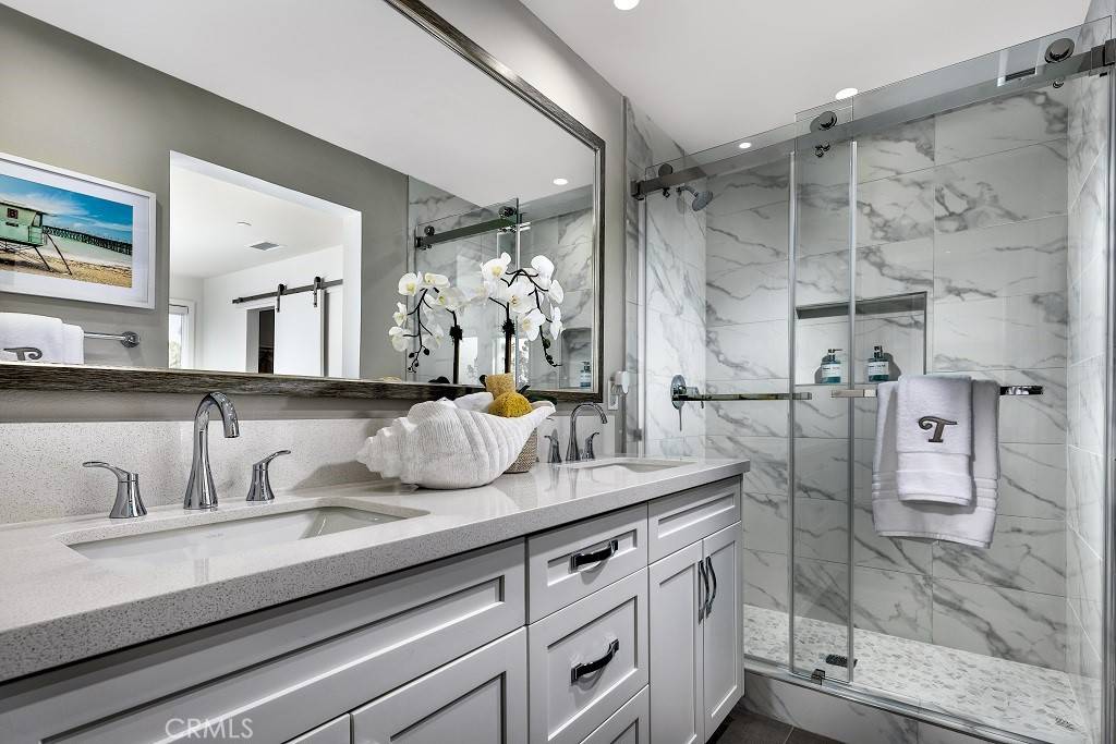 San Diego, CA 92117,4527 Misty PL