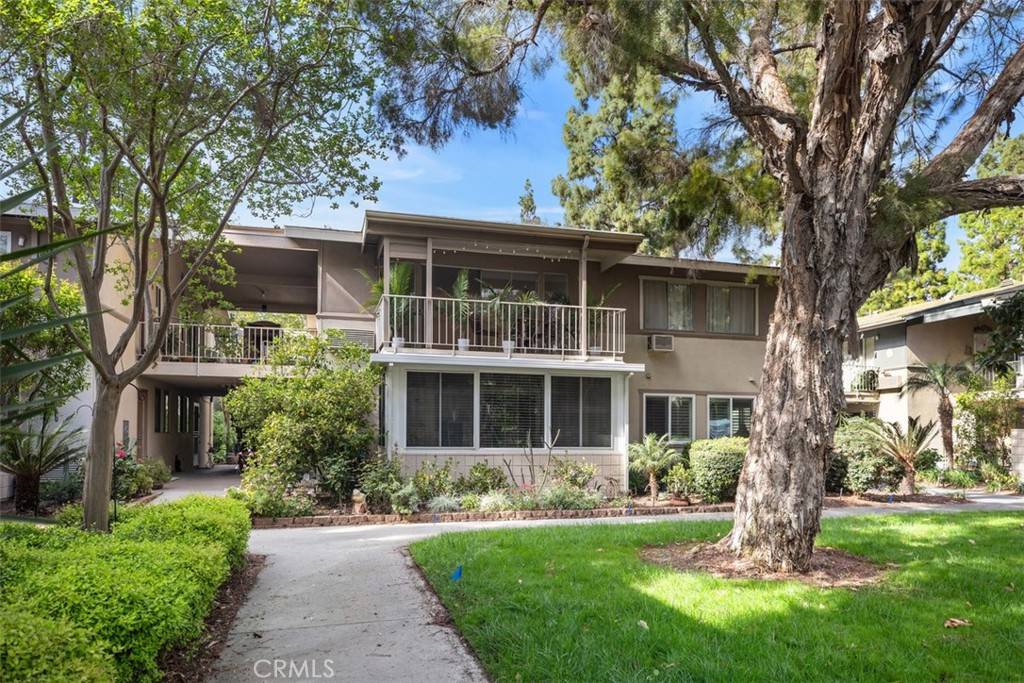 Laguna Woods, CA 92637,164 Avenida Majorca #Q
