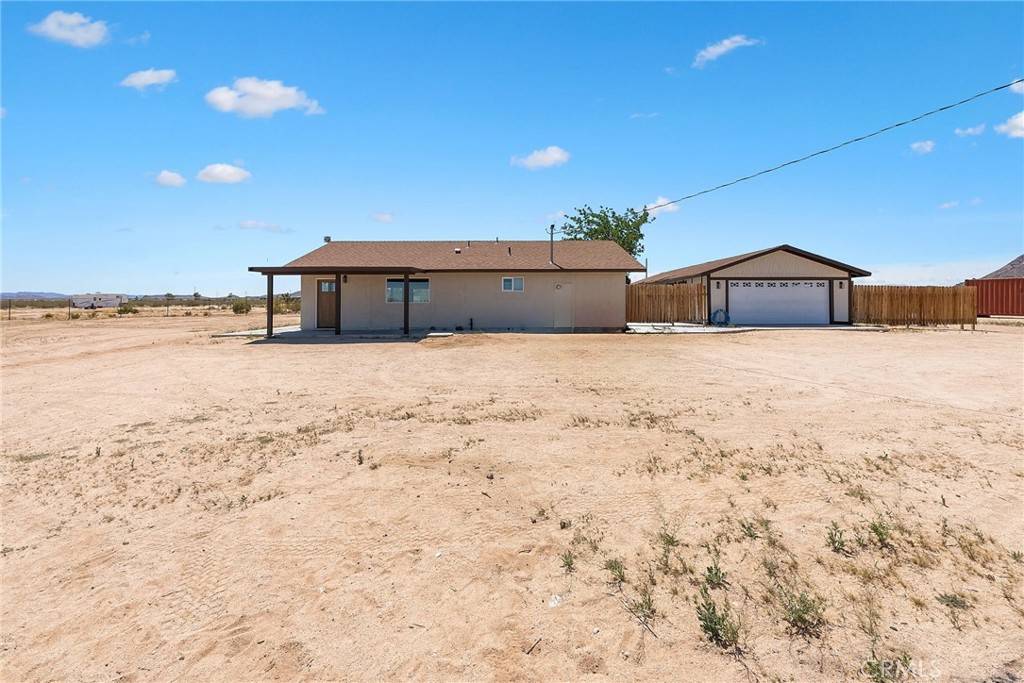 Landers, CA 92285,60777 Adele AVE