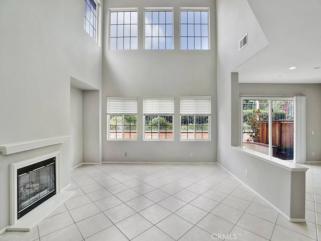 Irvine, CA 92602,71 Bellevue