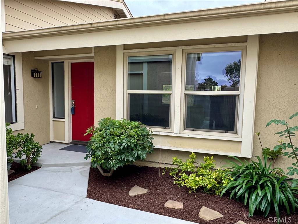 Irvine, CA 92604,12 Park Vista #50