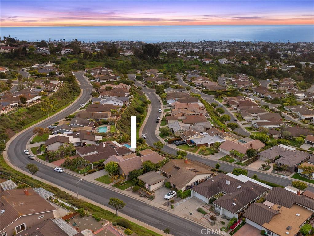 San Clemente, CA 92672,319 Calle Villario