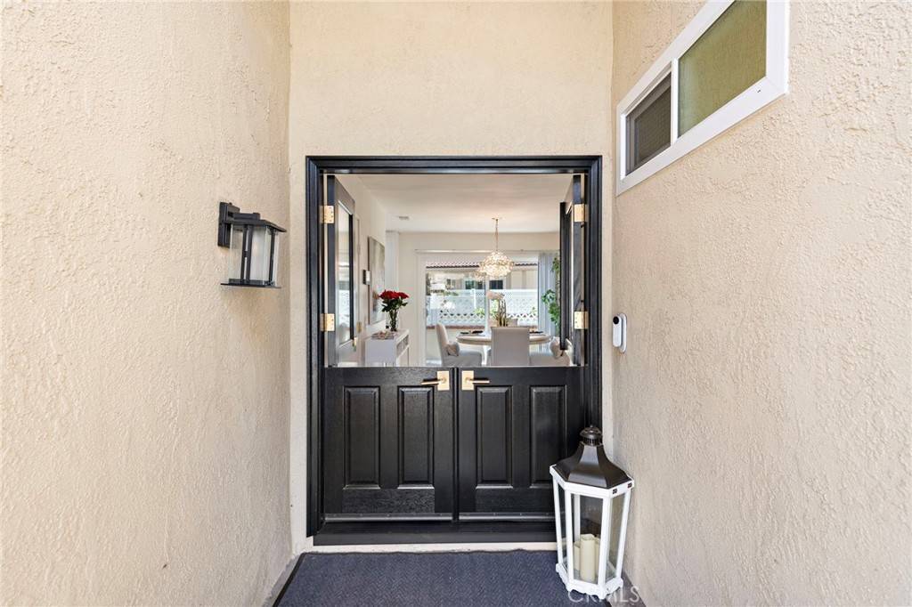 Mission Viejo, CA 92692,28132 VIA BELLO