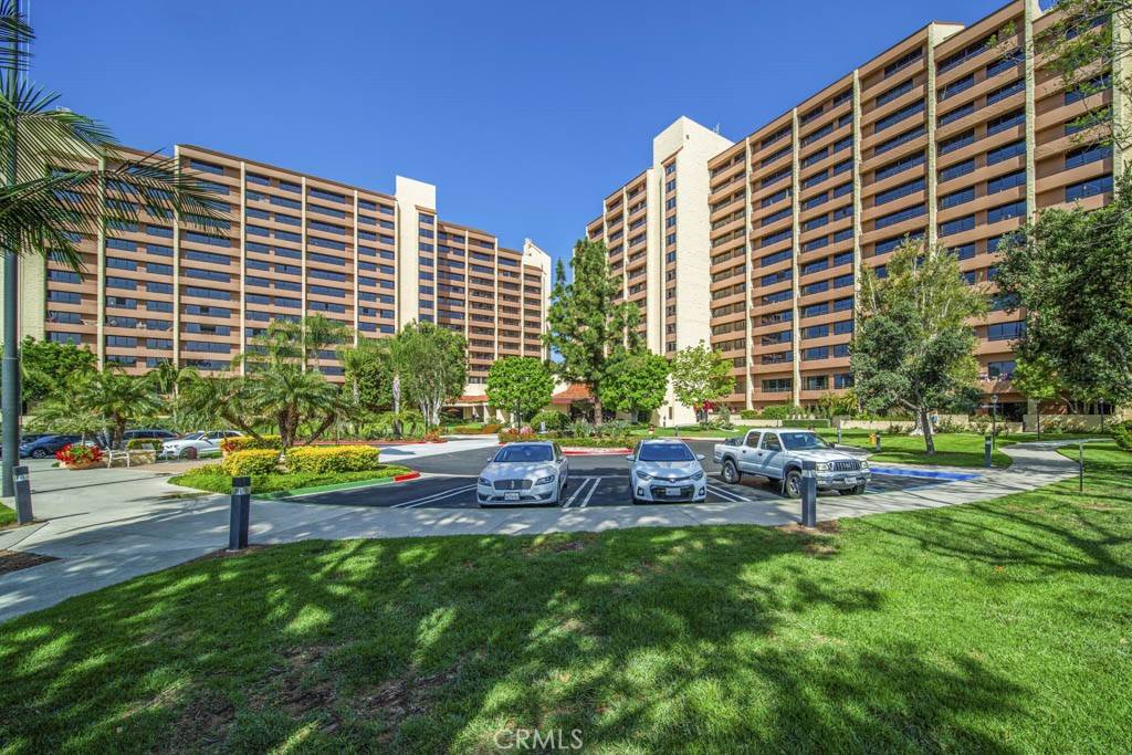 Laguna Woods, CA 92637,24055 Paseo Del Lago #408