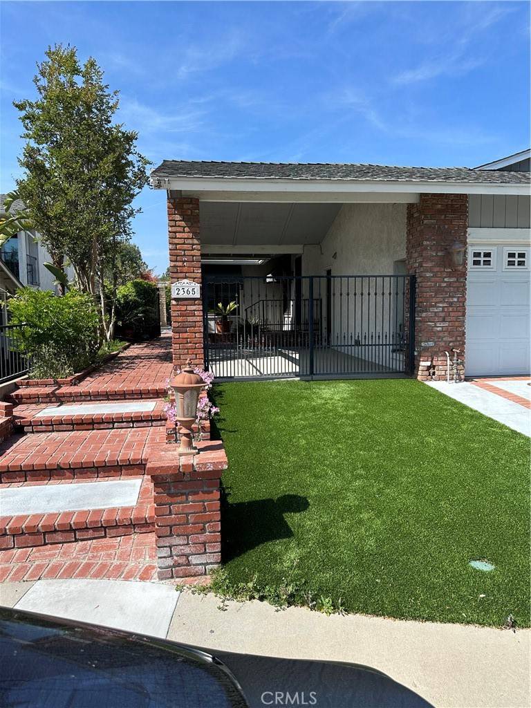 Brea, CA 92821,2365 Raintree DR