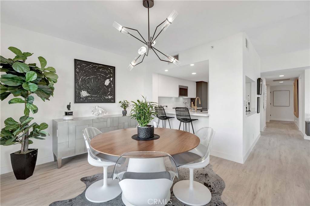 Long Beach, CA 90802,850 E Ocean BLVD E #301