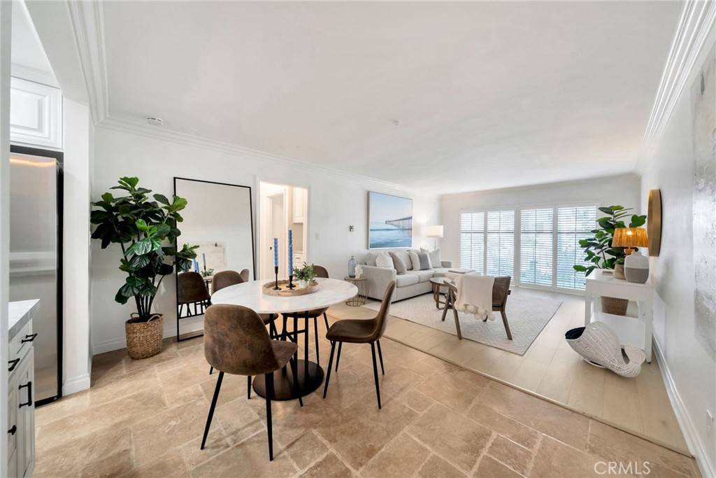 Newport Beach, CA 92663,300 Cagney LN #101