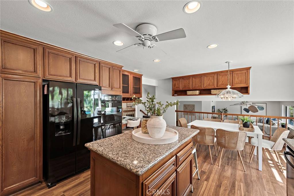 Laguna Hills, CA 92653,25122 Black Horse LN