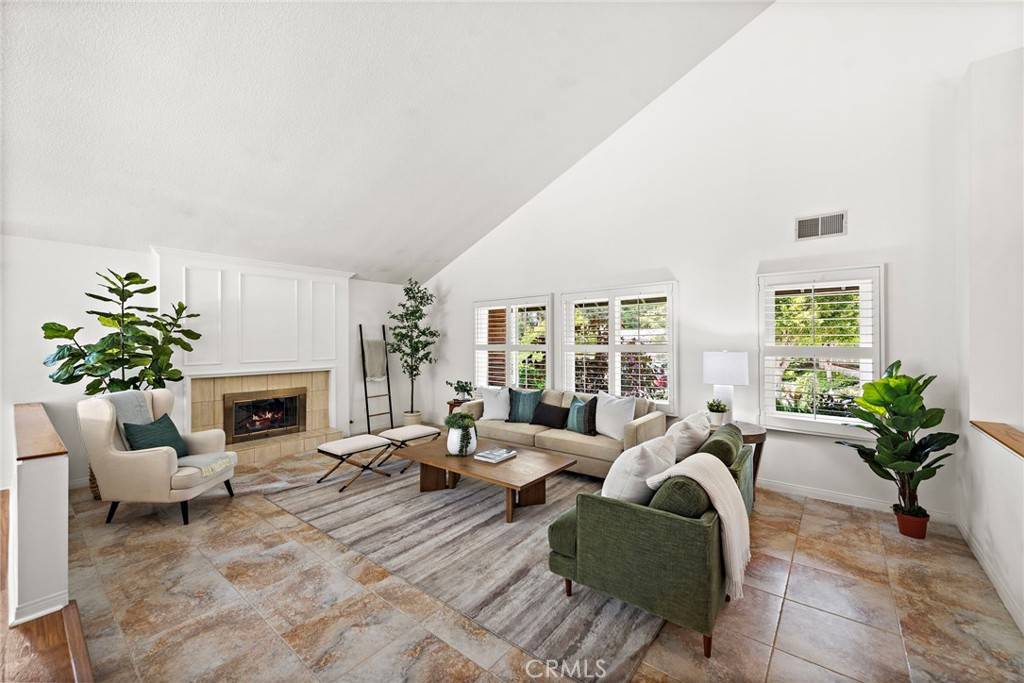 Laguna Hills, CA 92653,25122 Black Horse LN