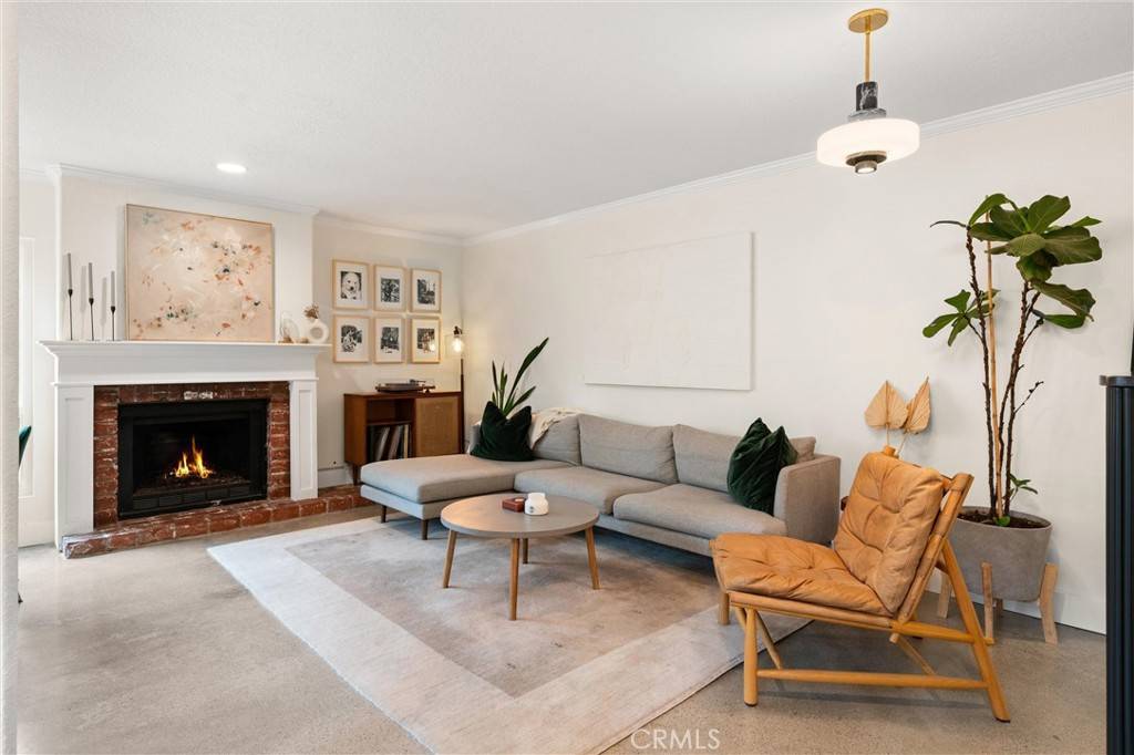 Costa Mesa, CA 92627,100 Pinon Tree LN