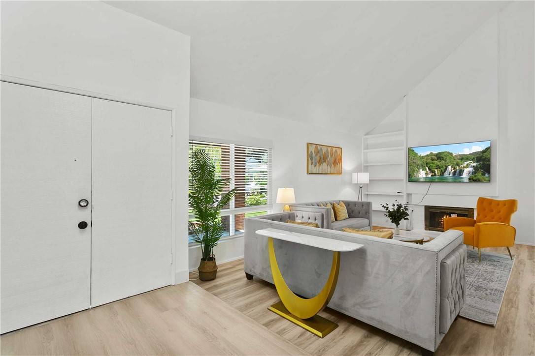Lake Forest, CA 92630,24282 Sunnybrook CIR