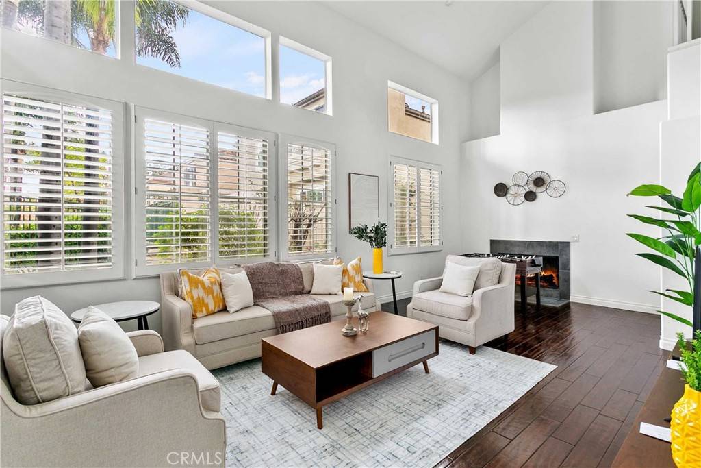 Irvine, CA 92606,6 Del Carlo