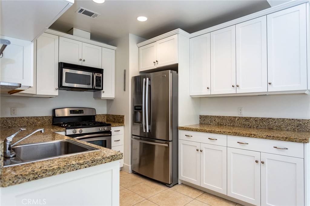 Newport Beach, CA 92660,20402 Santa Ana AVE #6