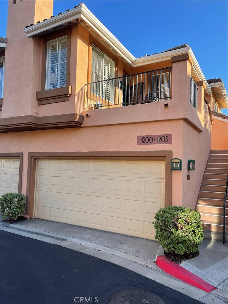 Irvine, CA 92606,1205 Solvay Aisle