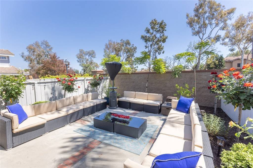 Tustin, CA 92782,2196 Evergreen DR