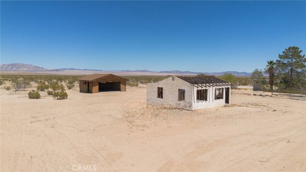 Landers, CA 92285,60776 Adele AVE