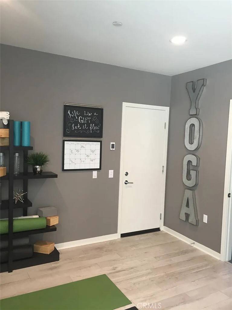 Costa Mesa, CA 92627,826 Brickyard LN