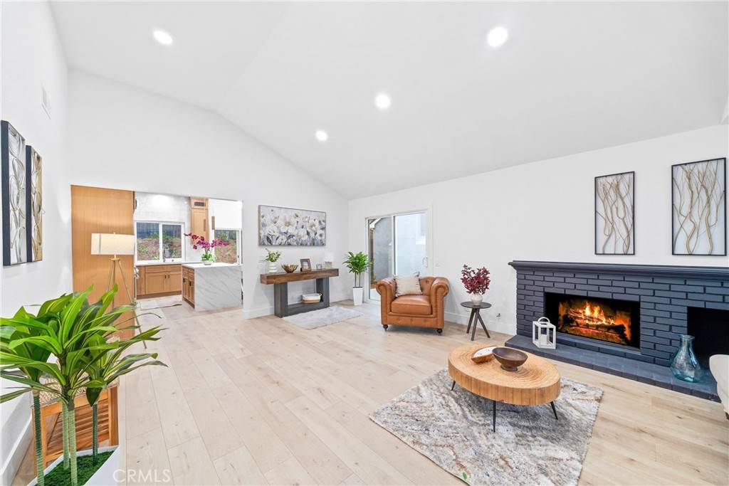 Mission Viejo, CA 92691,21102 Peppertree LN